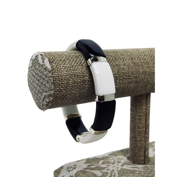 Unbranded Jewelry - Black, White And Silver Tone Stretch Bracelet (5382)